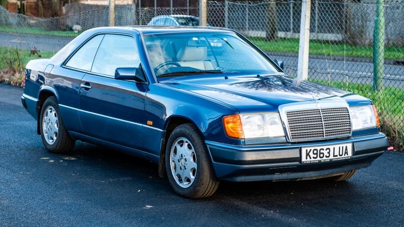 1993 Mercedes-Benz 220CE In vendita (immagine 1 di 184)