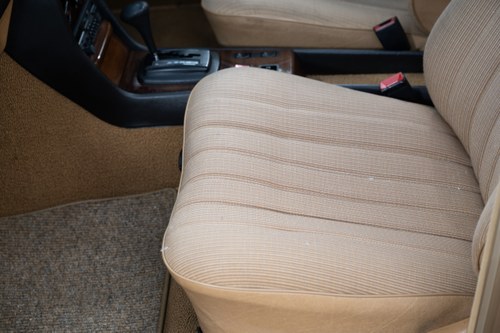 1984 Mercedes 230E W123 In vendita (immagine 43 di 170)