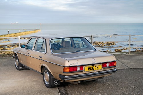 1984 Mercedes 230E W123 In vendita (immagine 3 di 170)