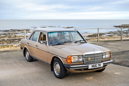 1984 Mercedes 230E W123 In vendita (immagine 2 di 170)