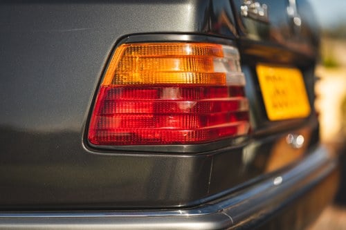 1990 Mercedes-Benz 230 E In vendita (immagine 45 di 66)