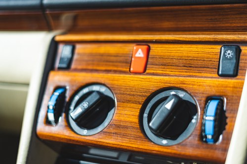 1990 Mercedes-Benz 230 E In vendita (immagine 20 di 66)