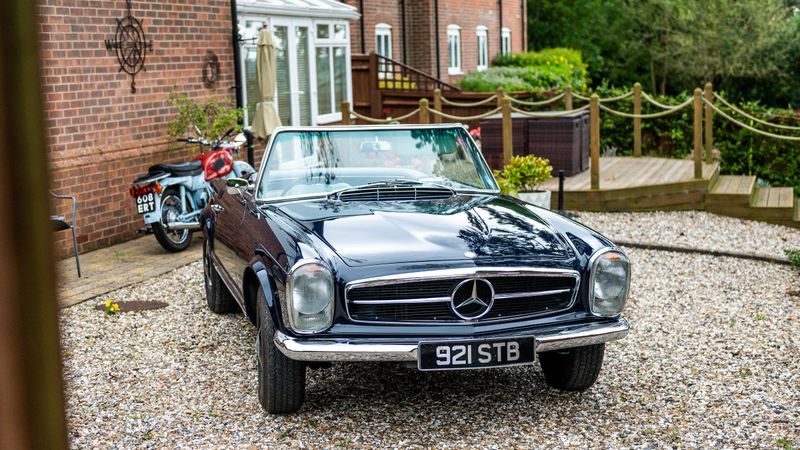 1965 Mercedes-Benz 230 SL For Sale (picture 1 of 140)