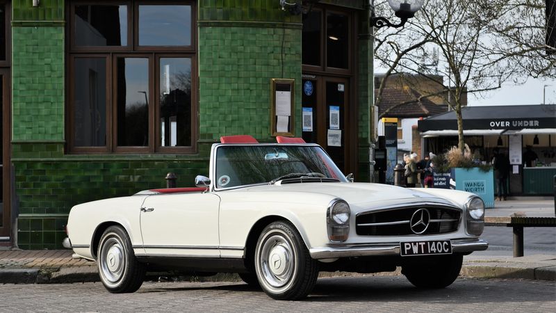 1965 Mercedes-Benz 230 SL Pagoda For Sale (picture 1 of 118)