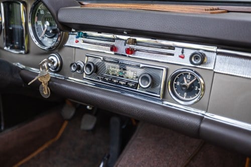 1966 Mercedes-Benz 230 SL (Pagoda) In vendita (immagine 34 di 97)