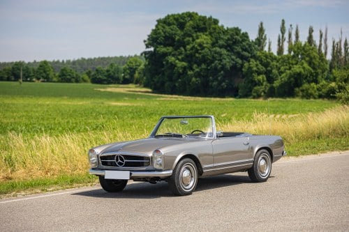 1966 Mercedes-Benz 230 SL (Pagoda) In vendita (immagine 2 di 97)