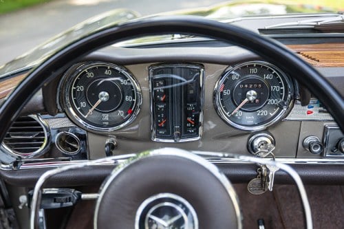 1966 Mercedes-Benz 230 SL (Pagoda) In vendita (immagine 20 di 97)