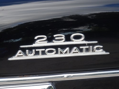 1966 Mercedes-Benz 230 'Fintail' (W110) In vendita (immagine 144 di 216)