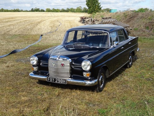 1966 Mercedes-Benz 230 'Fintail' (W110) In vendita (immagine 19 di 216)