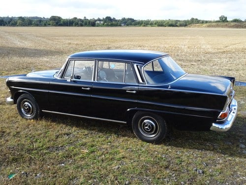 1966 Mercedes-Benz 230 'Fintail' (W110) In vendita (immagine 24 di 216)