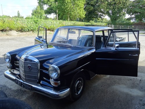 1966 Mercedes-Benz 230 'Fintail' (W110) In vendita (immagine 91 di 216)