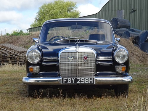 1966 Mercedes-Benz 230 'Fintail' (W110) In vendita (immagine 20 di 216)