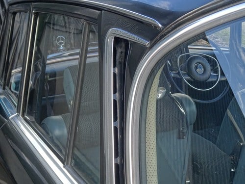 1966 Mercedes-Benz 230 'Fintail' (W110) In vendita (immagine 133 di 216)