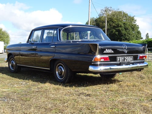 1966 Mercedes-Benz 230 'Fintail' (W110) In vendita (immagine 30 di 216)