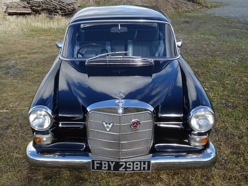 1966 Mercedes-Benz 230 'Fintail' (W110) In vendita (immagine 14 di 216)