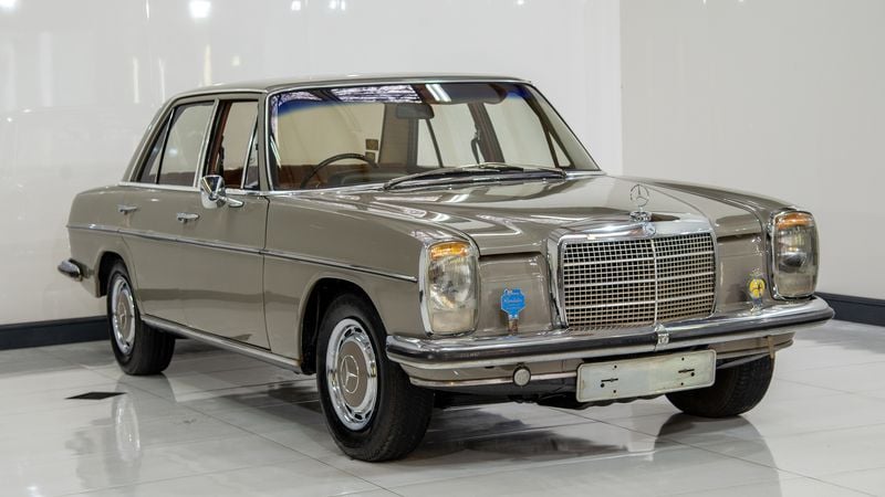 1969 Mercedes-Benz 230 In vendita (immagine 1 di 141)