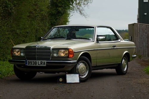1986 Mercedes-Benz 230CE Auto For Sale (picture 2 of 168)