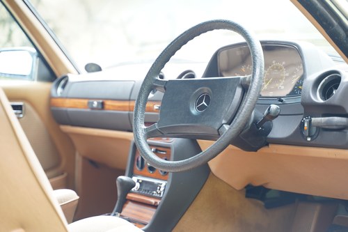 1986 Mercedes-Benz 230CE Auto For Sale (picture 52 of 168)