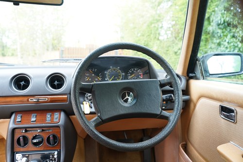 1986 Mercedes-Benz 230CE Auto For Sale (picture 55 of 168)