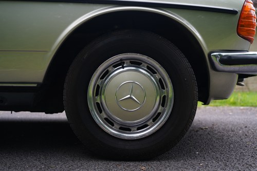 1986 Mercedes-Benz 230CE Auto For Sale (picture 34 of 168)