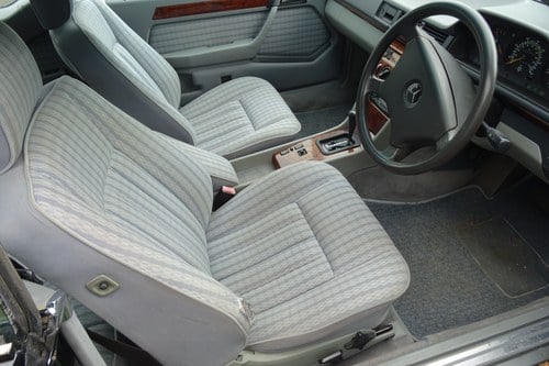 1992 Mercedes-Benz 230CE En venta (imagen 27 de 145)