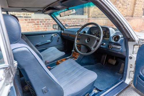 1984 Mercedes-Benz 230CE In vendita (immagine 40 di 208)