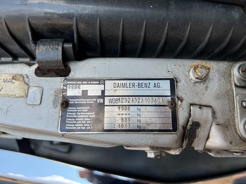 1984 Mercedes-Benz 230CE In vendita (immagine 129 di 208)