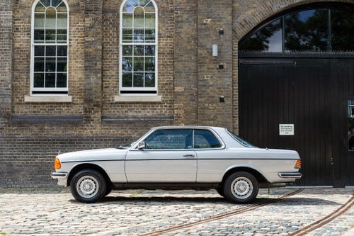 1984 Mercedes-Benz 230CE In vendita (immagine 25 di 208)