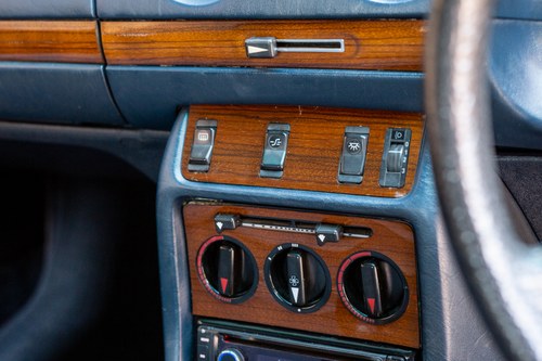 1984 Mercedes-Benz 230CE In vendita (immagine 77 di 208)