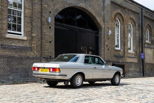 1984 Mercedes-Benz 230CE In vendita (immagine 5 di 208)