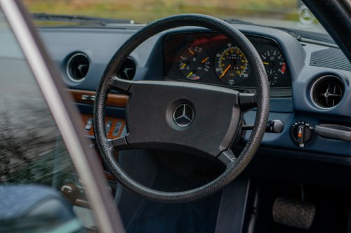 1984 Mercedes-Benz 230CE Auto à vendre (picture 21 of 84)