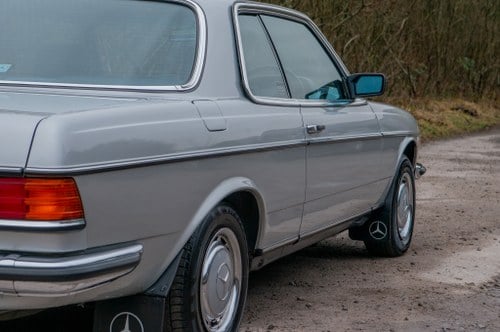 1984 Mercedes-Benz 230CE Auto à vendre (picture 55 of 84)