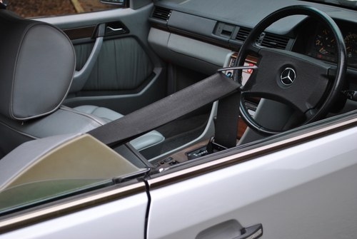 1989 Mercedes Benz 230CE Auto (C124) For Sale (picture 67 of 89)