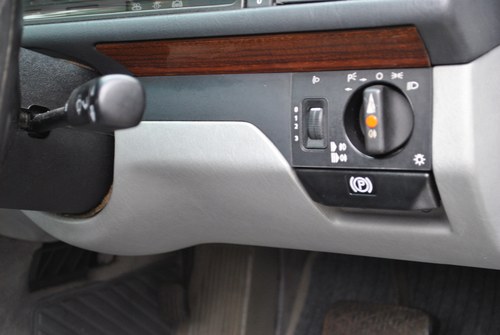 1989 Mercedes Benz 230CE Auto (C124) For Sale (picture 29 of 89)