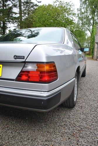 1989 Mercedes Benz 230CE Auto (C124) For Sale (picture 45 of 89)