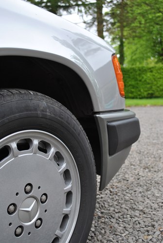 1989 Mercedes Benz 230CE Auto (C124) For Sale (picture 61 of 89)