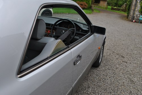 1989 Mercedes Benz 230CE Auto (C124) For Sale (picture 68 of 89)