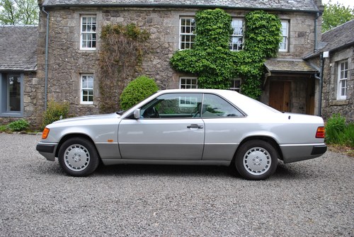 1989 Mercedes Benz 230CE Auto (C124) For Sale (picture 7 of 89)