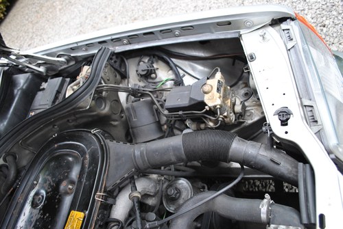 1989 Mercedes Benz 230CE Auto (C124) For Sale (picture 75 of 89)