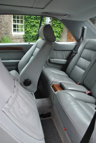 1989 Mercedes Benz 230CE Auto (C124) For Sale (picture 18 of 89)