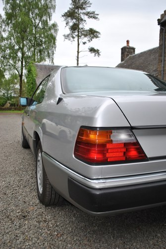 1989 Mercedes Benz 230CE Auto (C124) For Sale (picture 44 of 89)