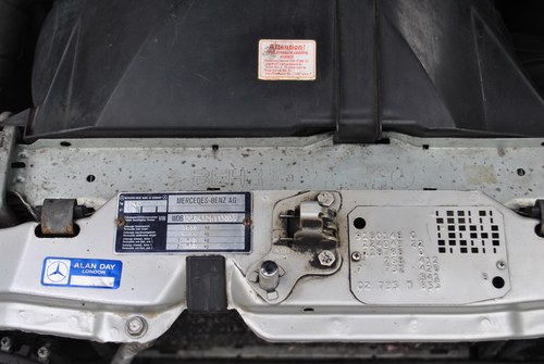 1989 Mercedes Benz 230CE Auto (C124) For Sale (picture 72 of 89)