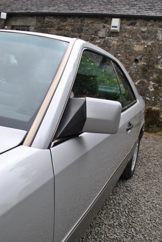 1989 Mercedes Benz 230CE Auto (C124) For Sale (picture 43 of 89)