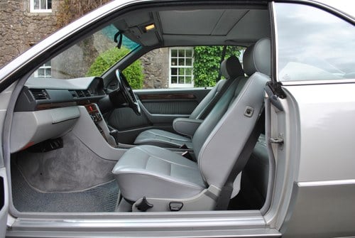 1989 Mercedes Benz 230CE Auto (C124) For Sale (picture 15 of 89)