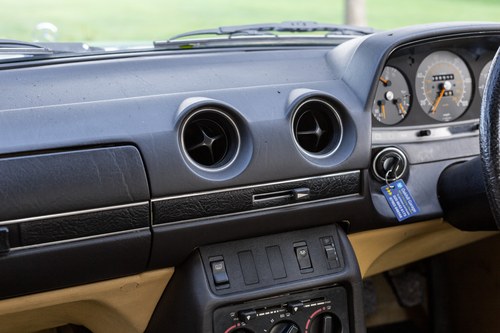 1981 Mercedes-Benz 230E (W123) For Sale (picture 47 of 164)