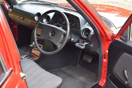 1984 Mercedes 230E (W123) For Sale (picture 25 of 152)