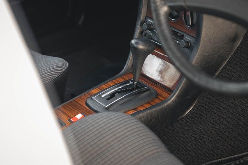 1985 Mercedes-Benz 230E (W123) à vendre (picture 36 of 204)