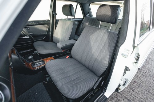 1985 Mercedes-Benz 230E (W123) à vendre (picture 79 of 204)