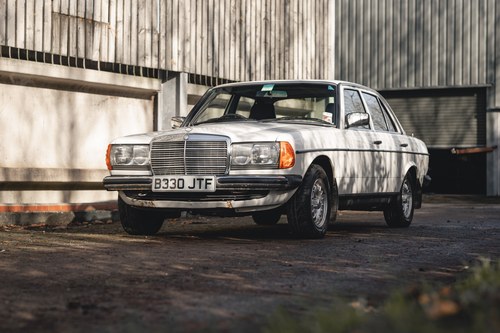 1985 Mercedes-Benz 230E (W123) à vendre (picture 12 of 204)