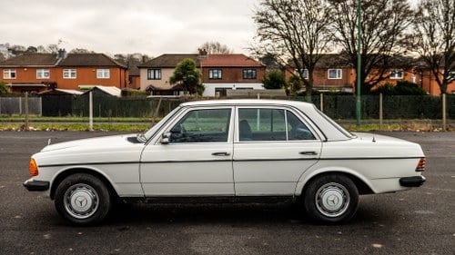 1984 Mercedes 230E For Sale (picture 8 of 199)